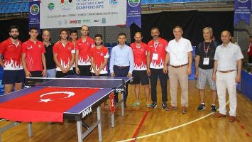 T&uuml;rkiye masa tenisinde bir altın bir g&uuml;m&uuml;ş madalya aldı