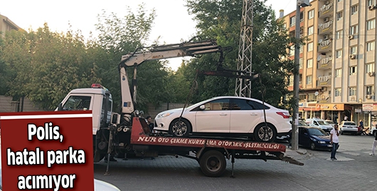 POLİS, HATALI PARKA ACIMIYOR