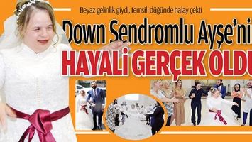 BEYAZ GELİNLİK GİYDİ, TEMSİLİ D&Uuml;Ğ&Uuml;NDE HALAY &Ccedil;EKTİ