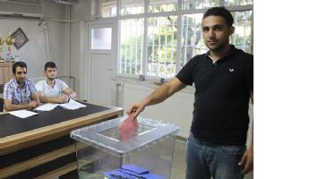 EĞİTİM-BİR-SEN SE&Ccedil;İME GİTTİ