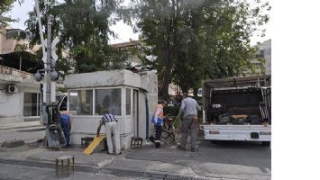 KUL&Uuml;BE YIKILIYOR