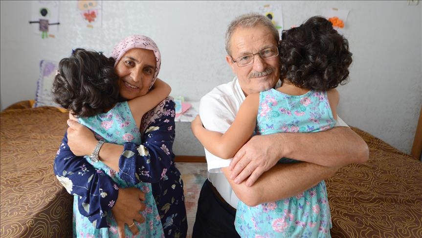Torun hayali kurarken ikiz &ccedil;ocuk sahibi oldular