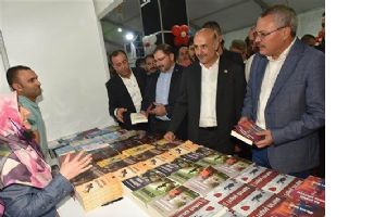 VALİ VE MİLLETVEKİLİ, FUARI GEZDİ