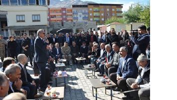 VALİ, İL&Ccedil;ELERLE VEDALAŞTI
