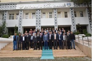 VALİ, HAFTA SONUNU VEDA TURUNA AYIRDI