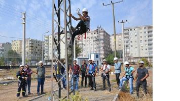 ELEKTRİK PERSONELİNE EĞİTİM