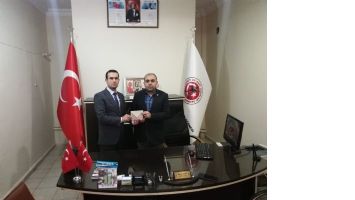 &Ouml;D&Uuml;L&Uuml;N&Uuml;, ŞEHİT AİLESİNE BAĞIŞLADI