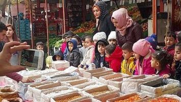 KARDELEN MİNİKLER, SEMT PAZARINI GEZDİ