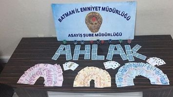 KAHVEHANEYE POKER BASKINI