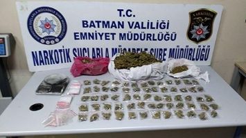 &Ccedil;UVALLA ESRAR TAŞIYORLARDI