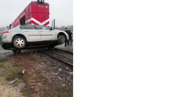 YOLCU TRENİ OTOMOBİLİ Bİ&Ccedil;Tİ: 1 YARALI