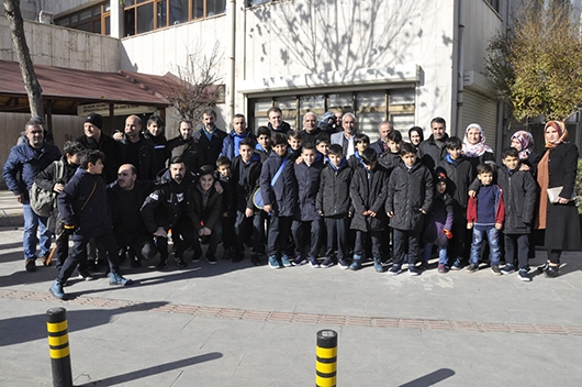 U-12&rsquo;LER, KUŞADASI&rsquo;NA UĞURLANDI
