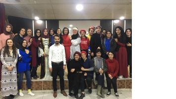 &Ouml;ĞRETMEN YAZDI, &Ouml;ĞRENCİLER OYNADI