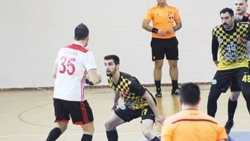 HENTBOL TAKIMI, PUANSIZ D&Ouml;ND&Uuml;