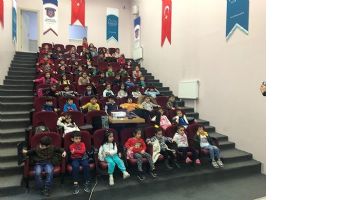 MİNİKLER SPOR YAPIYOR