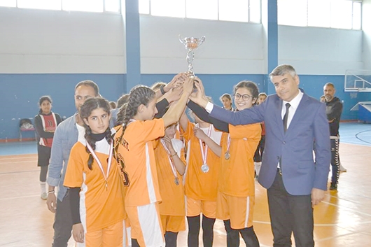 &Ouml;D&Uuml;LLERİNİ ALDILAR