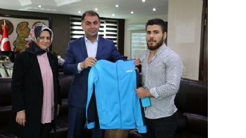 EŞ BAŞKANLARA ŞAMPİYON ZİYARET
