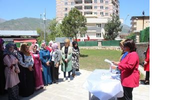 &ldquo;TOPLUM, 100 KADINLA DEĞİŞİR&rdquo;