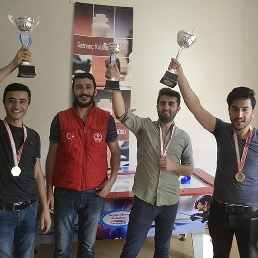 HAVA HOKEYİNDE YARIŞTILAR