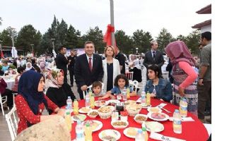ŞEHİT AİLELERİNE İFTAR