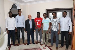 REKT&Ouml;R, &Ouml;ĞRENCİ EVİNDE SAHUR YAPTI