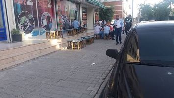 KADINLAR, İSKEMLELERDEN RAHATSIZ!