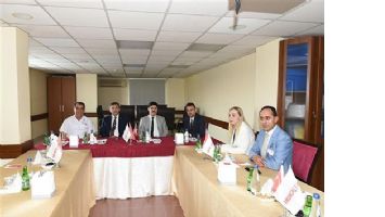 VALİ, &Ouml;ZEL HASTANELERİ GEZDİ