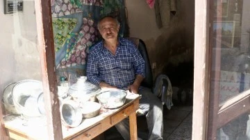 47 yıllık kalaycı, baba mesleğini gelecek kuşaklara aktarmak istiyor