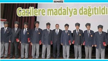 GAZİLERE MADALYA DAĞITILDI