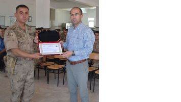 ASKERLER, BELGEYLE &Ouml;D&Uuml;LLENDİRİLDİ