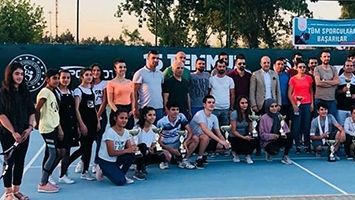 TENİS YARIŞI SONA ERDİ