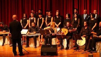 M&Uuml;ZİKSEVERLERDEN UNUTULMAZ KONSER