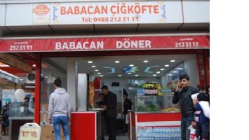 NAR GİBİ KIZARMIŞ TAVUKLAR BABACAN&rsquo;DA