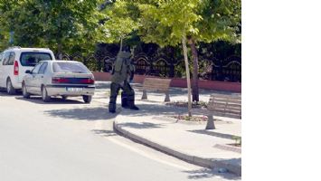 Ş&Uuml;PHELİ VALİZ KORKUTTU!...