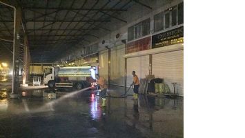 HAL, K&Ouml;P&Uuml;KL&Uuml; SUYLA YIKANIYOR