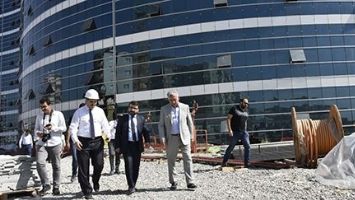 BAŞKAN G&Uuml;R, HASTANE İNŞAATINI DENETLEDİ