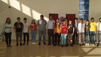 SATRAN&Ccedil;TA &Ccedil;EKİŞMELİ YARIŞ