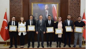 21 KURSİYERE SERTİFİKA
