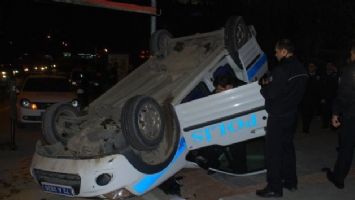 POLİS OTOSU TAKLA ATTI 1: YARALI