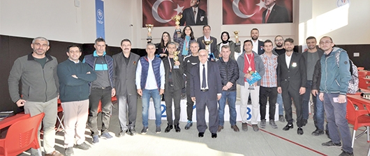 &Ouml;ĞRETMENLER, SATRAN&Ccedil;TA TER D&Ouml;KT&Uuml;