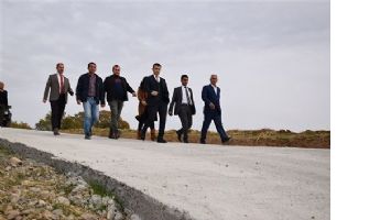 İL&Ccedil;E YOLLARINA K&Ouml;YDES&rsquo;LE AYAR