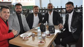 BATMANLI SANAT&Ccedil;ILAR BİR ARADAYDI