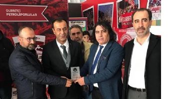İBDF'DEN ASLANLI&rsquo;YA PLAKET!