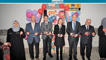 İKİ AT&Ouml;LYE PEŞPEŞE&hellip;