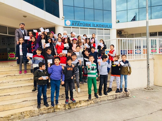 MİNİKLER MEKTUPLAŞIYOR