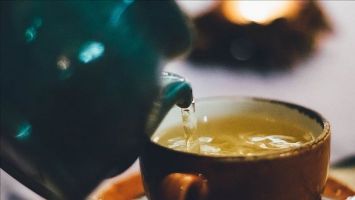 Yeşil &ccedil;ay i&ccedil;mek &ouml;mr&uuml; uzatıyor