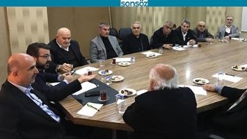AK PARTİ'DE ESKİ VE YENİ Y&Ouml;NETİCİLER BULUŞTU