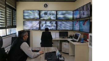 PARKLAR KAMERAYLA İZLENİYOR