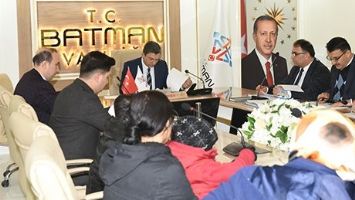 VALİ, VATANDAŞI DİNLEDİ
