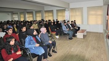 "KİTAP SİZİN EN İYİ DOSTUNUZ VE ARKADAŞINIZ OLSUN"